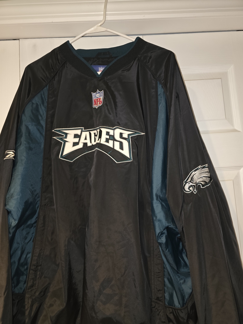 Philadelphia Eagles NFL Pullover Jacket in Midnight Green and Black